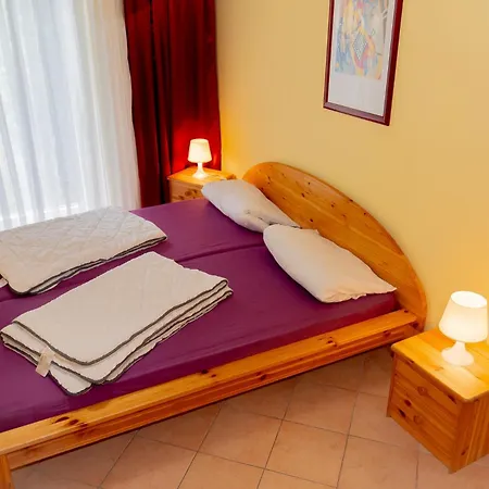 -waldhaus-fewo 4 דירה *