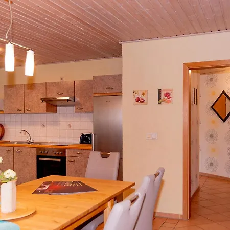 -waldhaus-fewo 4 Apartment *